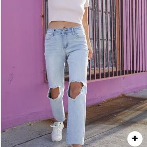 RSQ TILLY’S HIGH RISE RIPPED JEANS